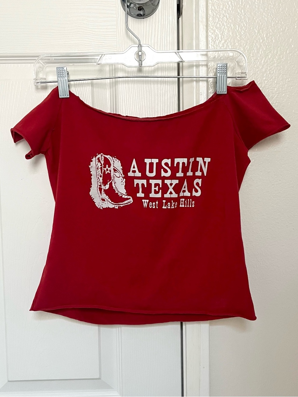 Brandy Melville Bonnie Austin Texas Off-Shoulder Crop Top